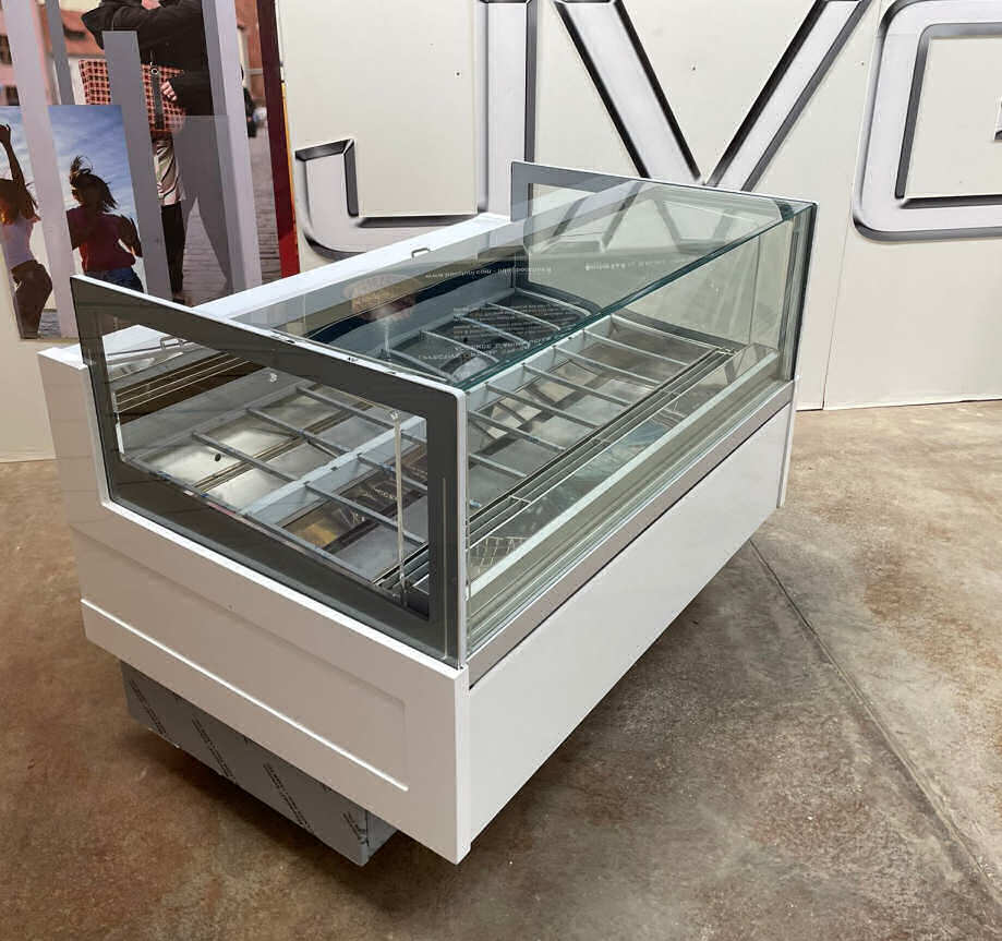 <span class="t-prod">ORION KT24 G9 H116 R290</span><div class="t-dim"> DIM: 1665 x 1148 x H 1160 (mm)</div>VETRINA GELATO 18 VASCHETTE * ICE-CREAM DISPLAY CABINET 18 TUBS * VITRINE À GLACES 18 * EISVITRINE 18 EISSCHALEN * VITRINA HELADERÍA 18 CUBETAS