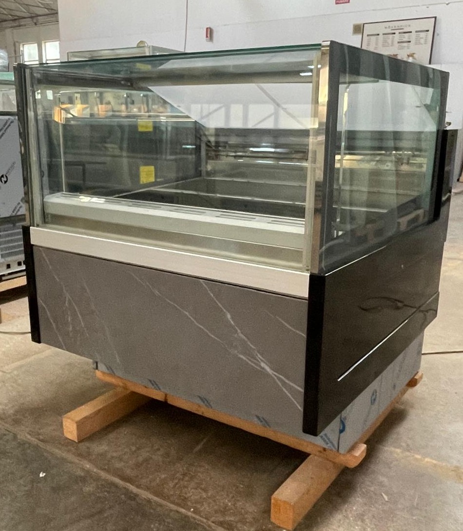 <span class="t-prod">ORION KT24 G6 R290 BLACK</span><div class="t-dim"> DIM: 1130 x 1148 x H 1160 (mm)</div>VETRINA GELATO 12 VASCHETTE * ICE-CREAM DISPLAY CABINET 12 TUBS * VITRINE À GLACES 12 * EISVITRINE 12 EISSCHALEN * VITRINA HELADERÍA 12 CUBETAS